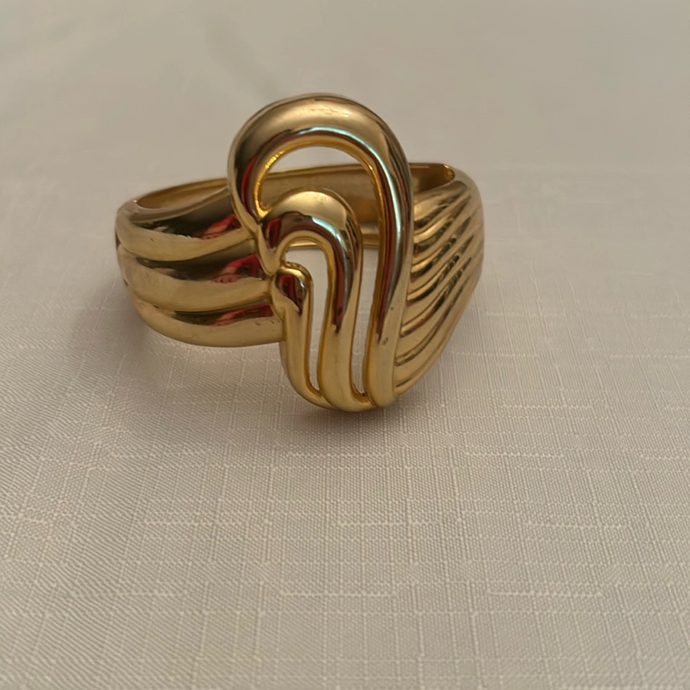 80’s Gold Art Deco Swirl cuff Bracelet